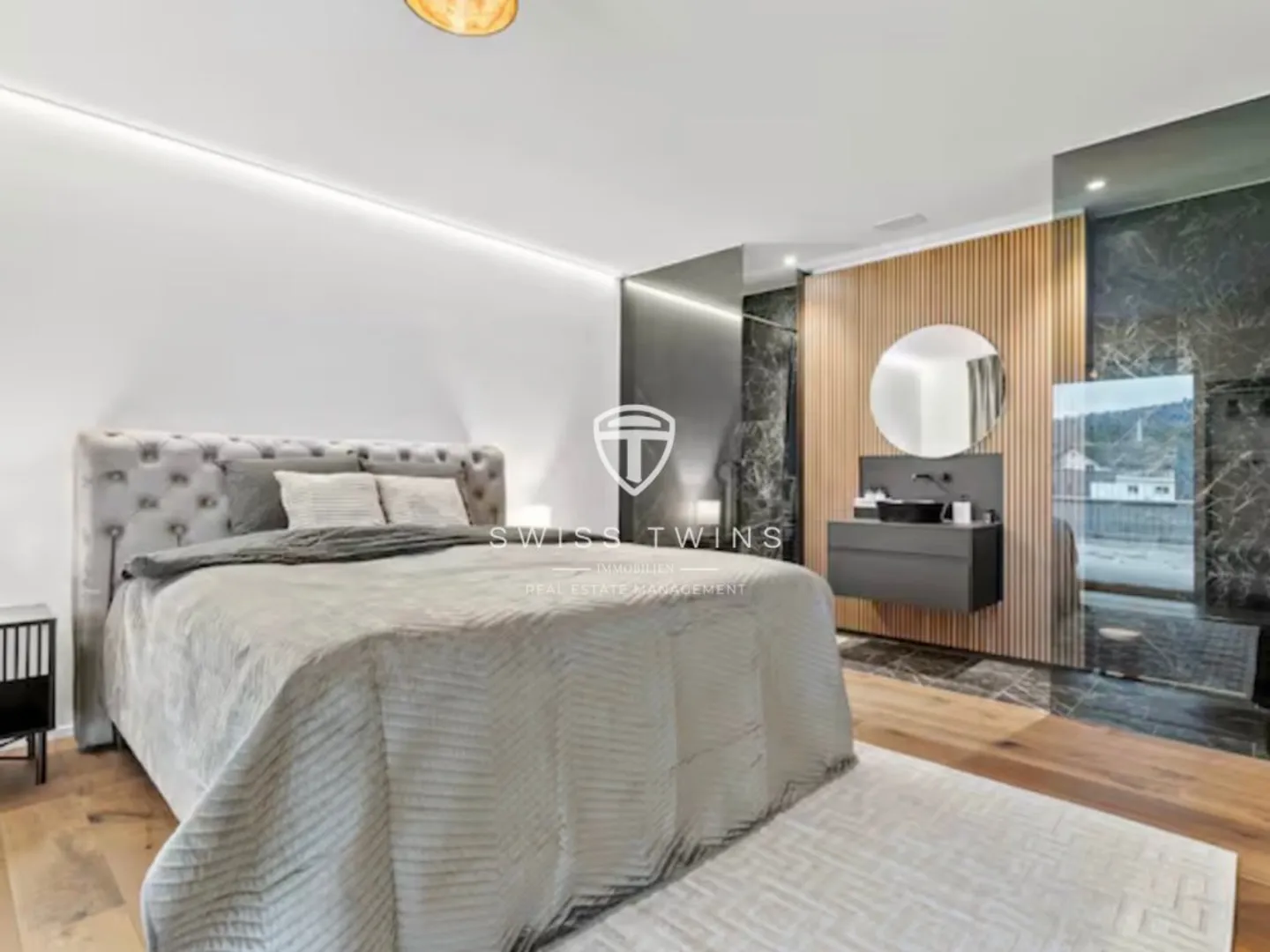 Luxuriöse 3.5-Zimmer-Terrassenwohnung mit 132m² Privat-Terrasse und traumhafter Aussicht auf Pilatus & Rigi - Foto 8 von 12