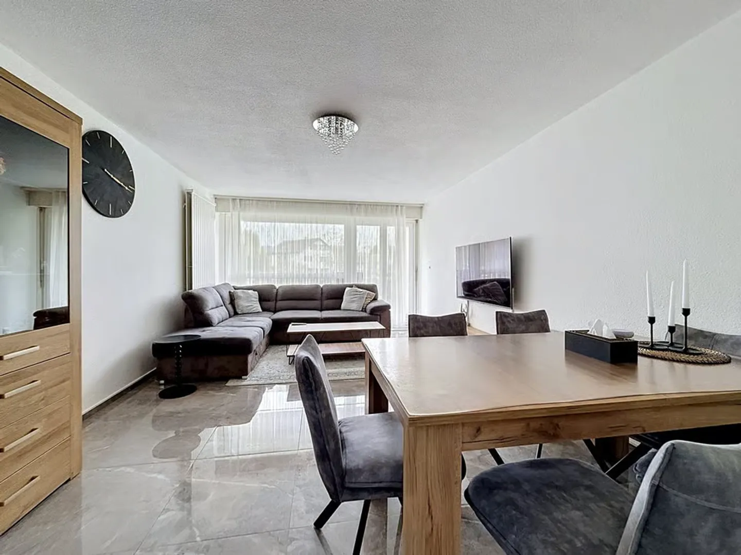 Beautiful bright apartment with veranda and individual garage - Photo 1 of 10