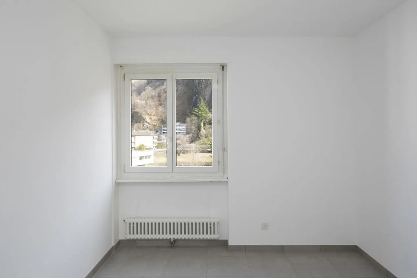 We are renting a large 5.5-room apartment in the Sagittario district - Photo 12 of 16