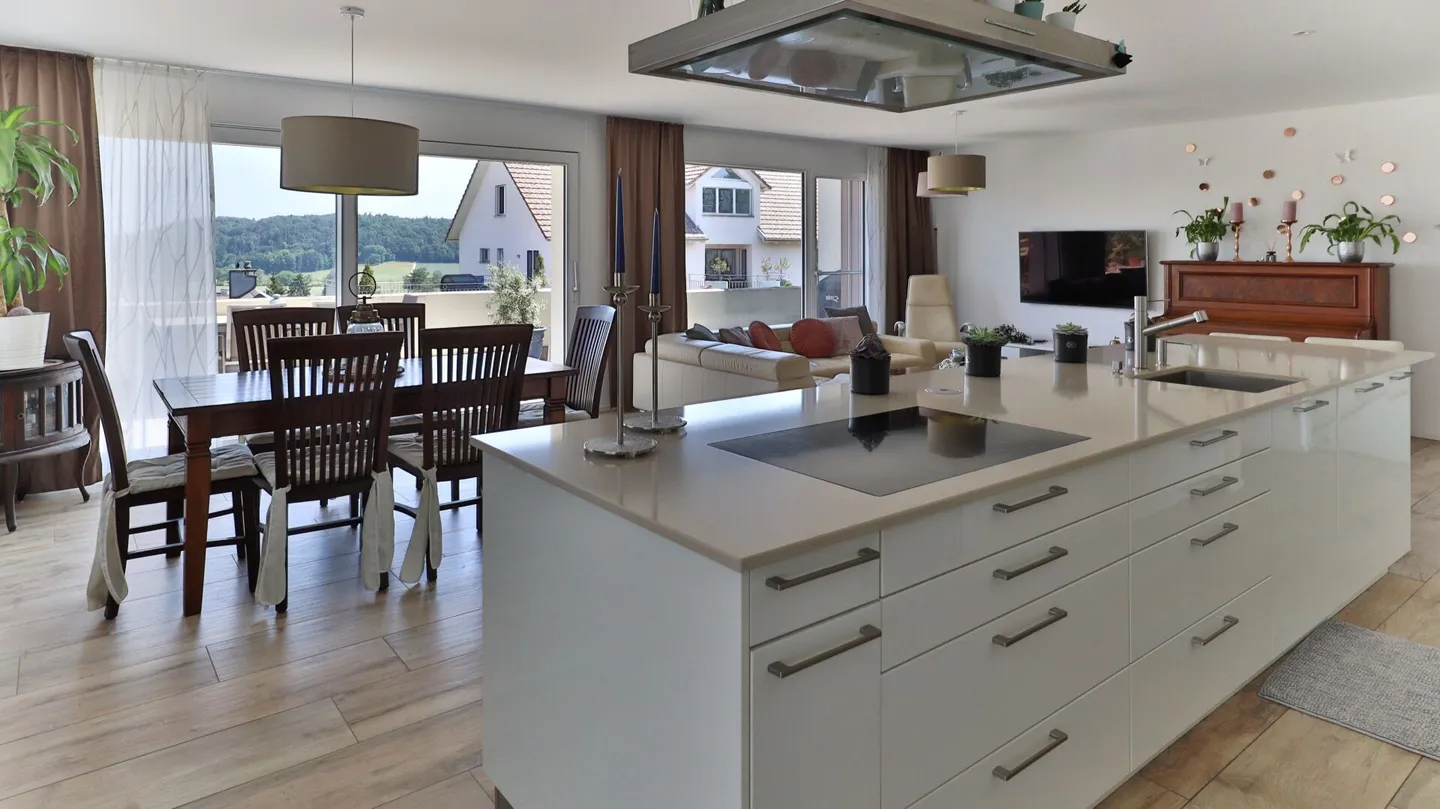 Casa bifamiliare ben tenuta di 5,5 stanze - costruita nel 2014 - con vista fantastica - Foto 3 di 17