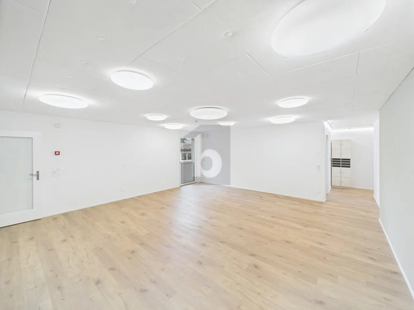 MODERNE, LUMINEUSE ET BONNE ACCESSIBILITÉ - Photo 2 sur 6