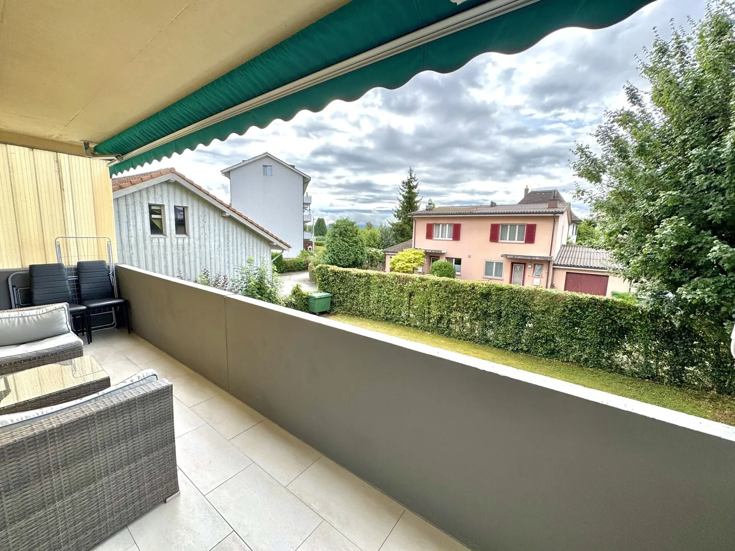 Appartamento ristrutturato di 4,5 stanze con balcone - Foto 5 di 9