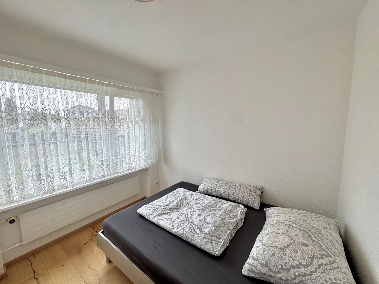 Appartamento ristrutturato di 4,5 stanze con balcone - Foto 7 di 9