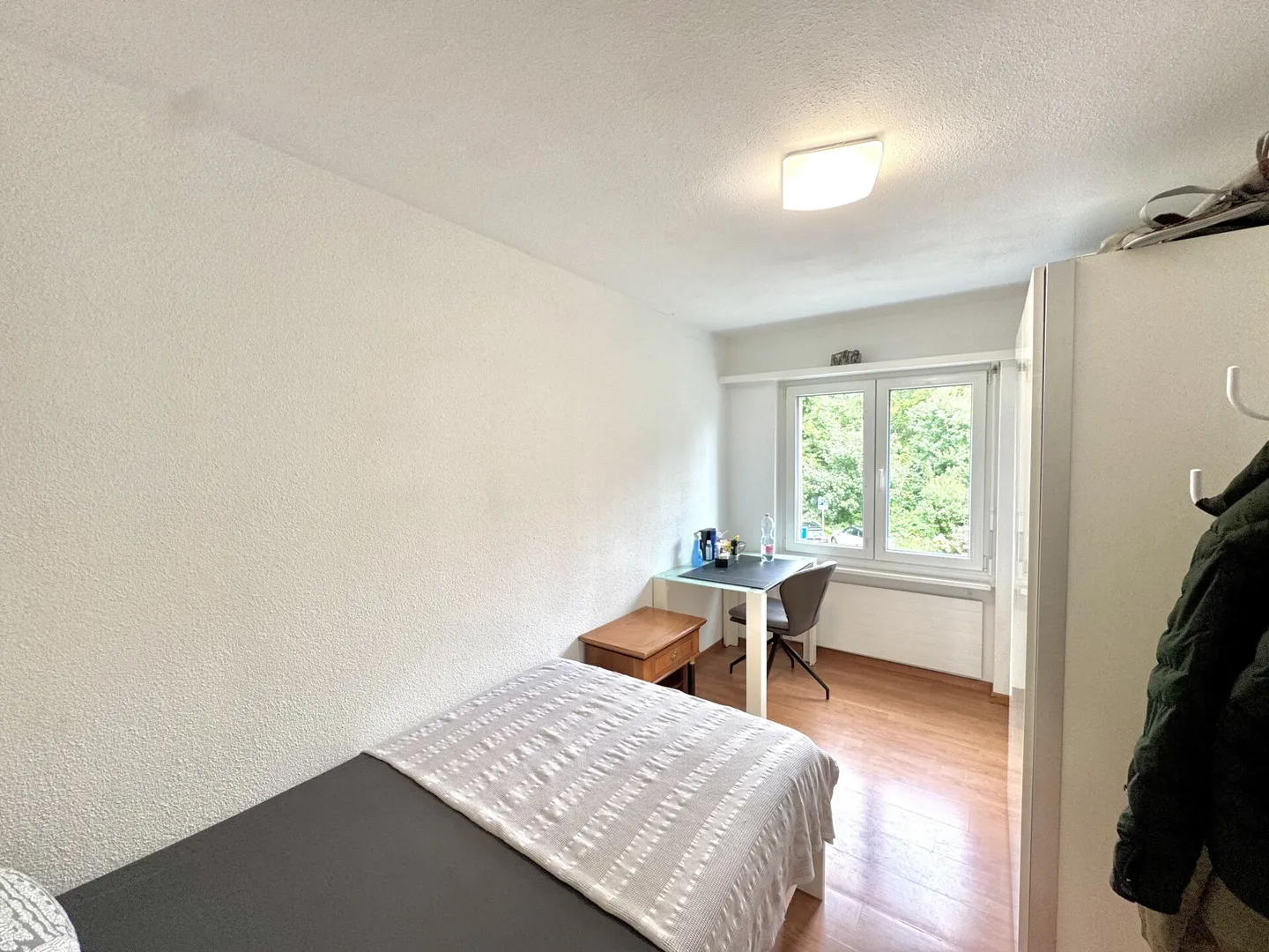 Appartamento ristrutturato di 4,5 stanze con balcone - Foto 8 di 9