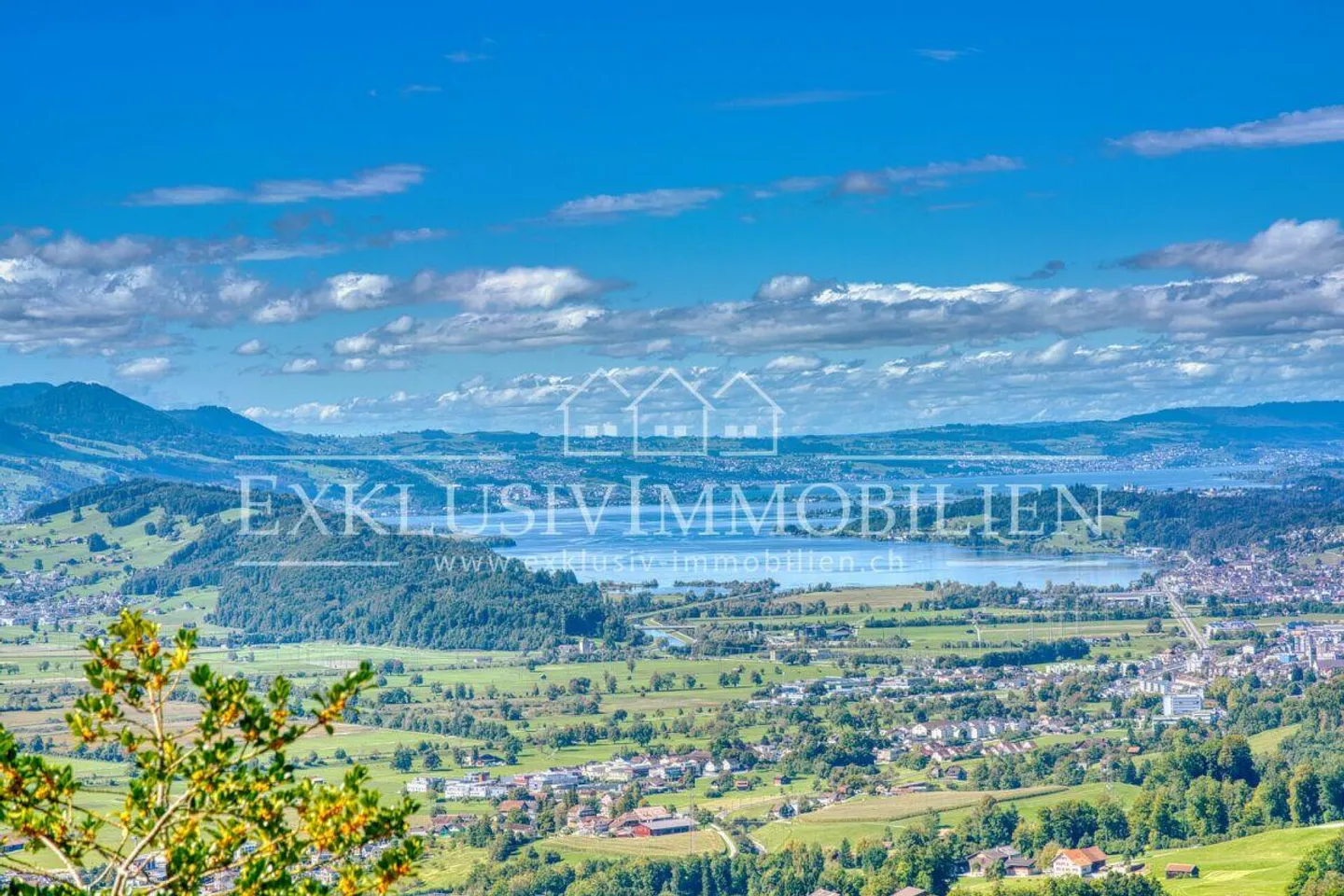 Haus mit fantastischer Aussicht und einem grossen Garten zur Entspa... - Foto 1 di 6