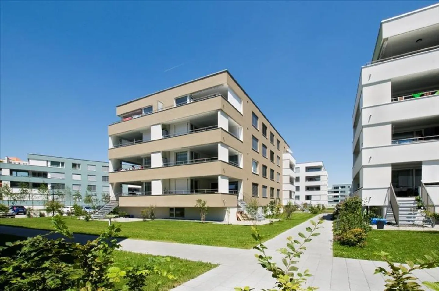 Grande appartement à louer - Photo 1 sur 4