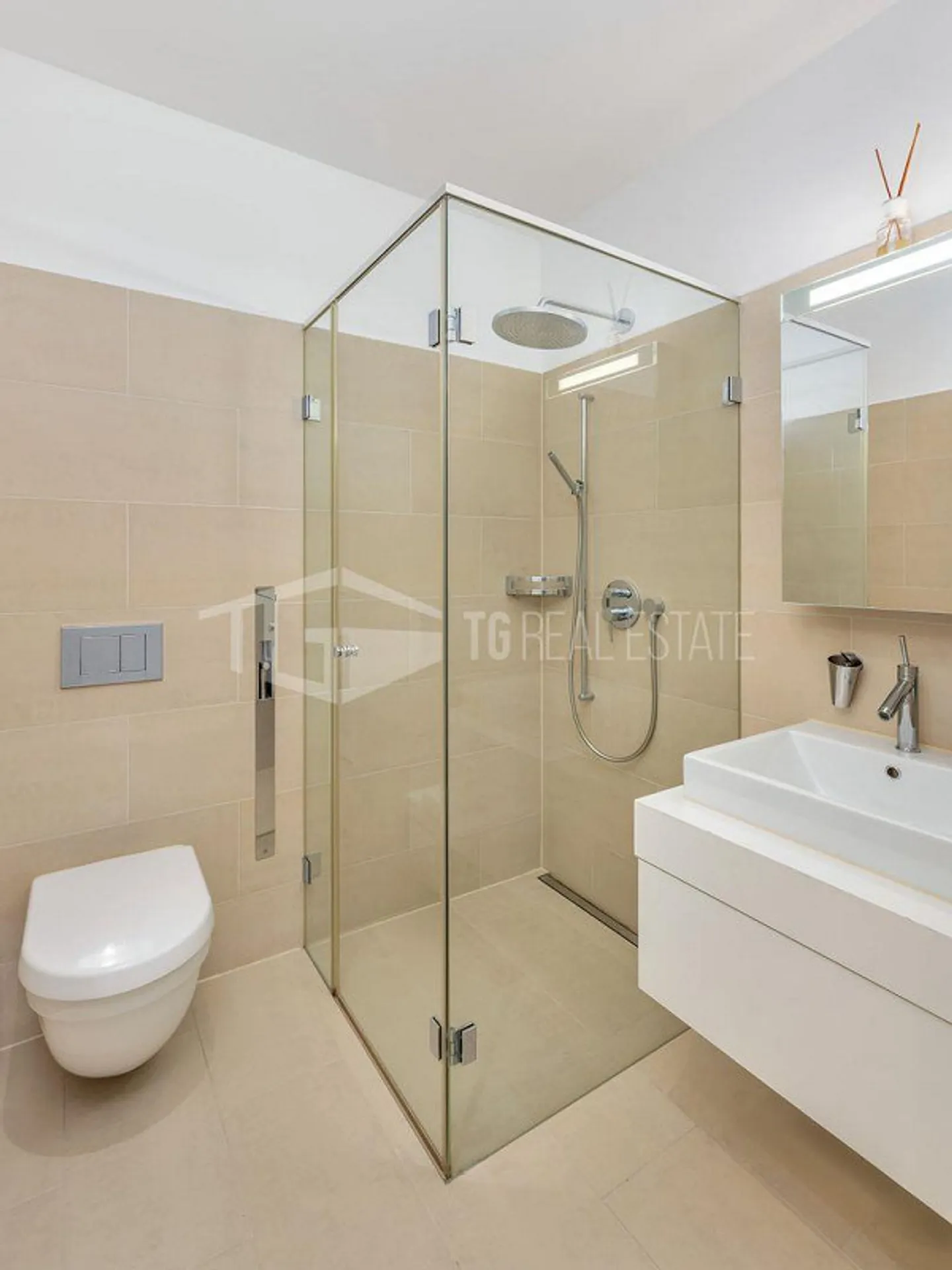 4.5 locali da sogno con terrazze vista lago - Foto 3 di 13