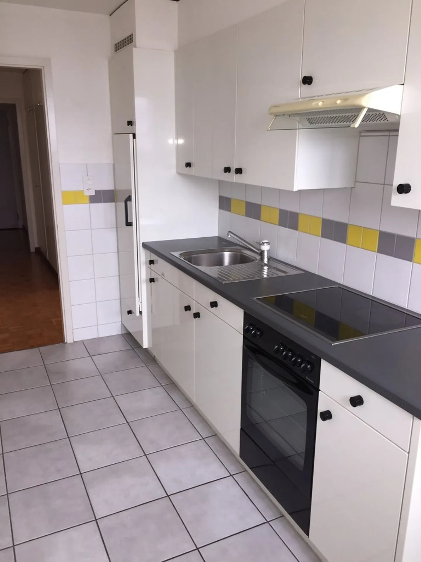 Apartment for rent - Photo 9 of 10