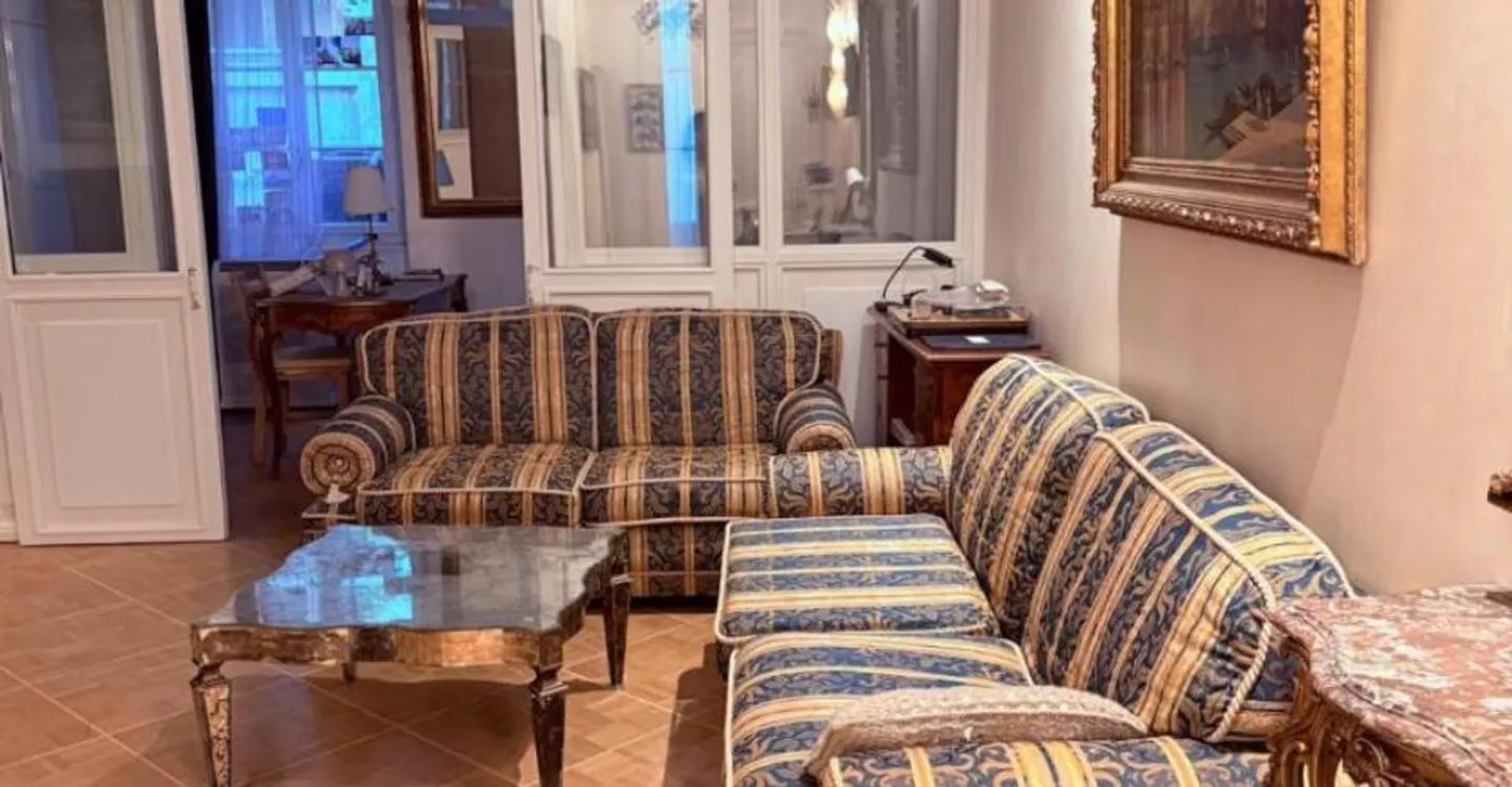 Charmante Wohnung im Herzen der Altstadt von Genf - Verkauf in SI - Foto 3 von 12