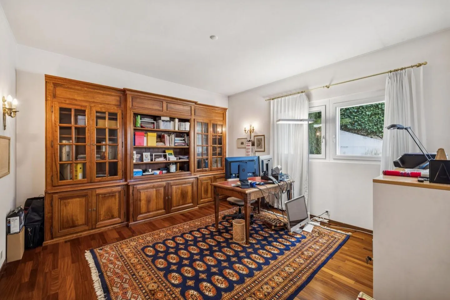 Elegante villa con vista panoramica e studio indipendente - Foto 6 di 13