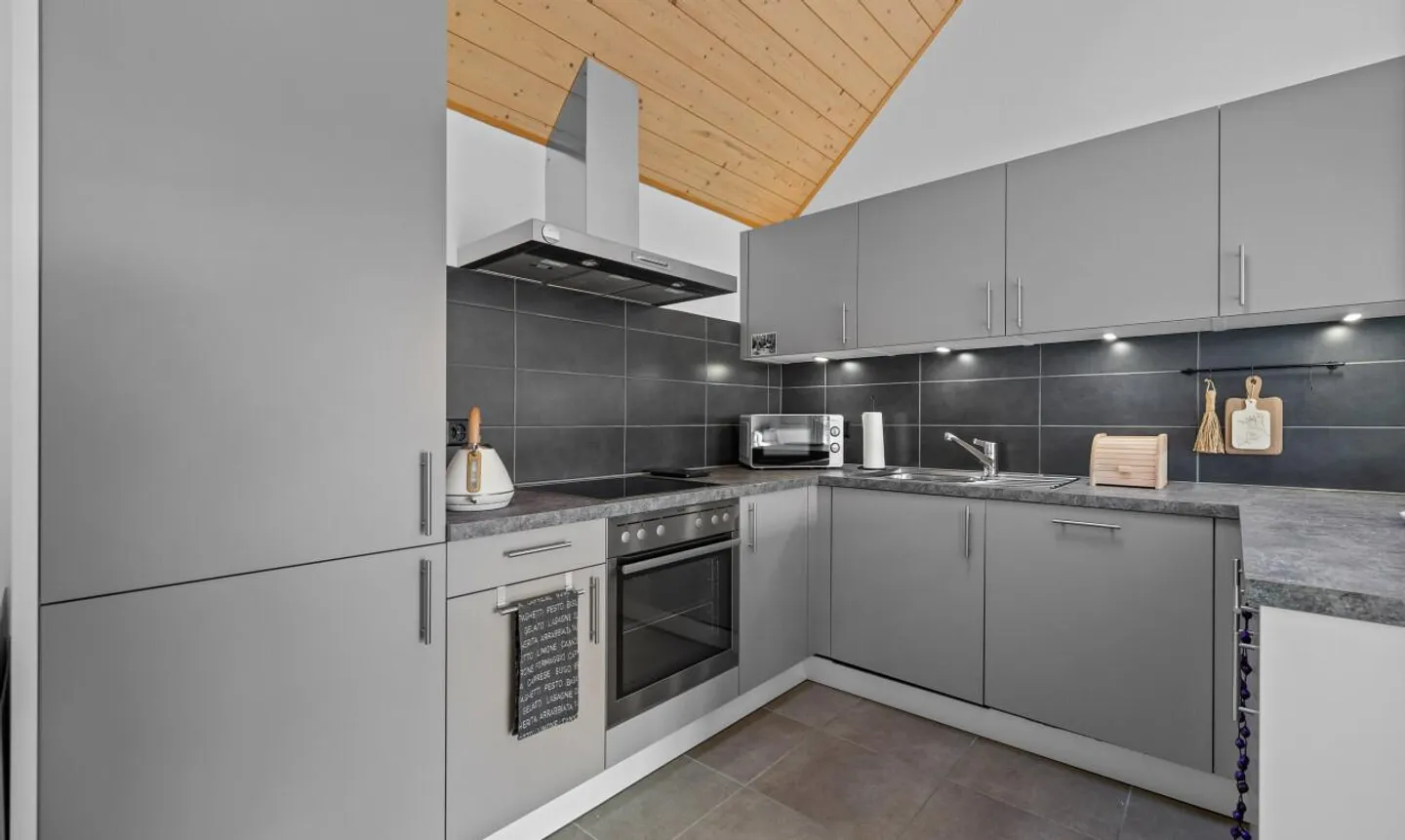 Casa di villaggio con appartamento di rendimento indipendente - Foto 7 di 13