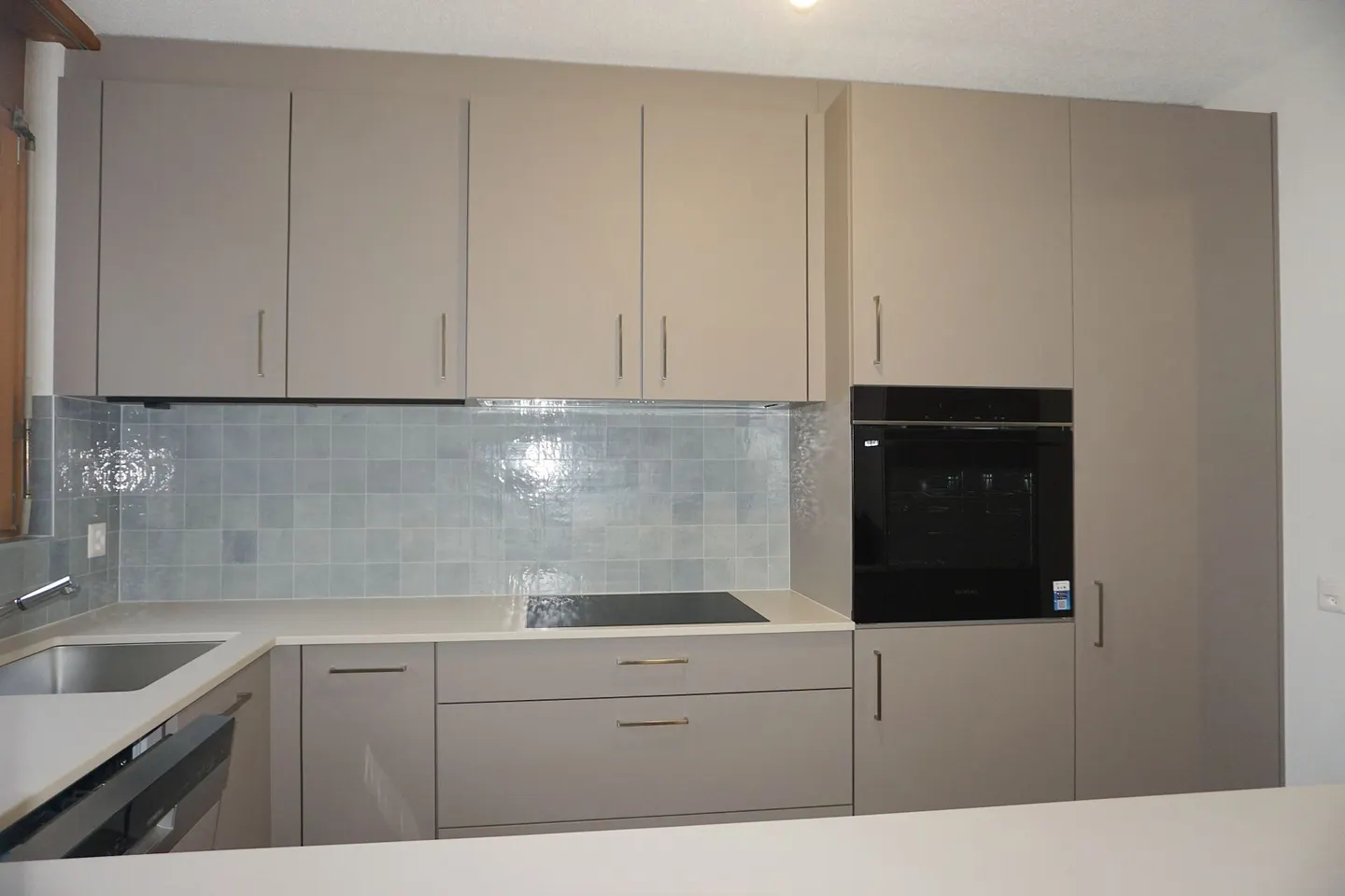 ARI-249 Magnificent renovierte 4,5-Zimmer-Wohnung mit Parkplatz - Foto 5 von 17