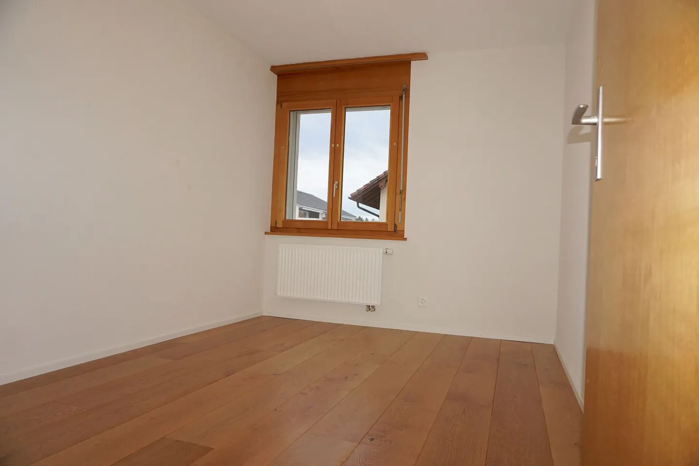 ARI-249 Magnificent renovierte 4,5-Zimmer-Wohnung mit Parkplatz - Foto 8 von 17
