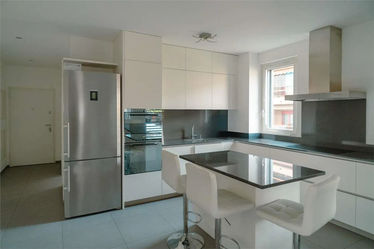 Elegante Wohnung in der Nähe des Zentrums von Lugano - Foto 6 von 13