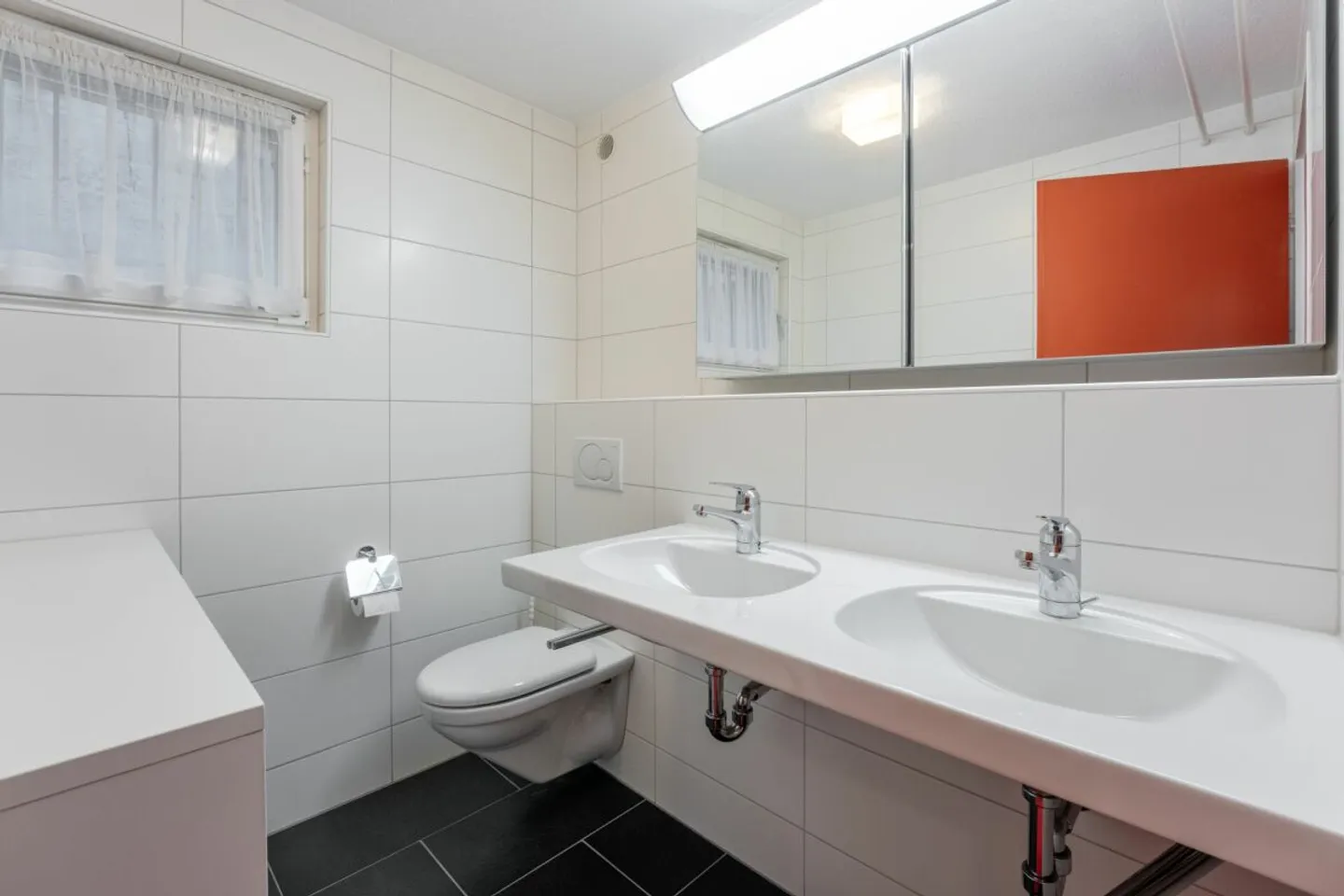 Chalet mit Schwimmbad in Flims - Foto 19 von 37