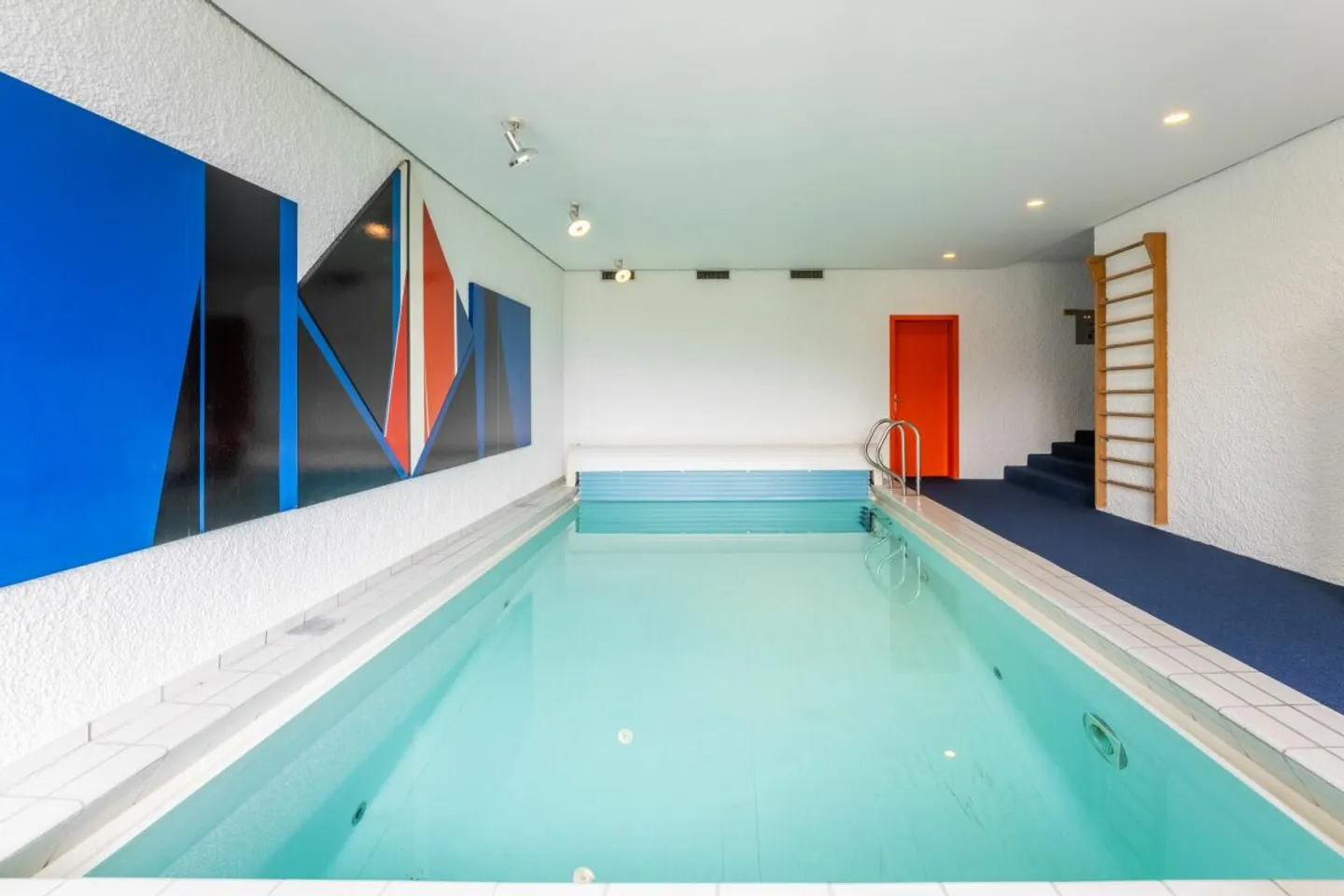 Chalet mit Schwimmbad in Flims - Foto 22 von 37