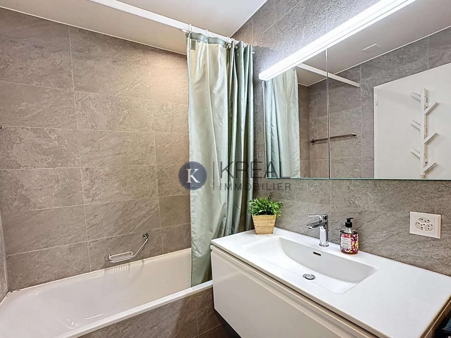 Appartement moderne avec vue sur le lac - Photo 6 sur 10