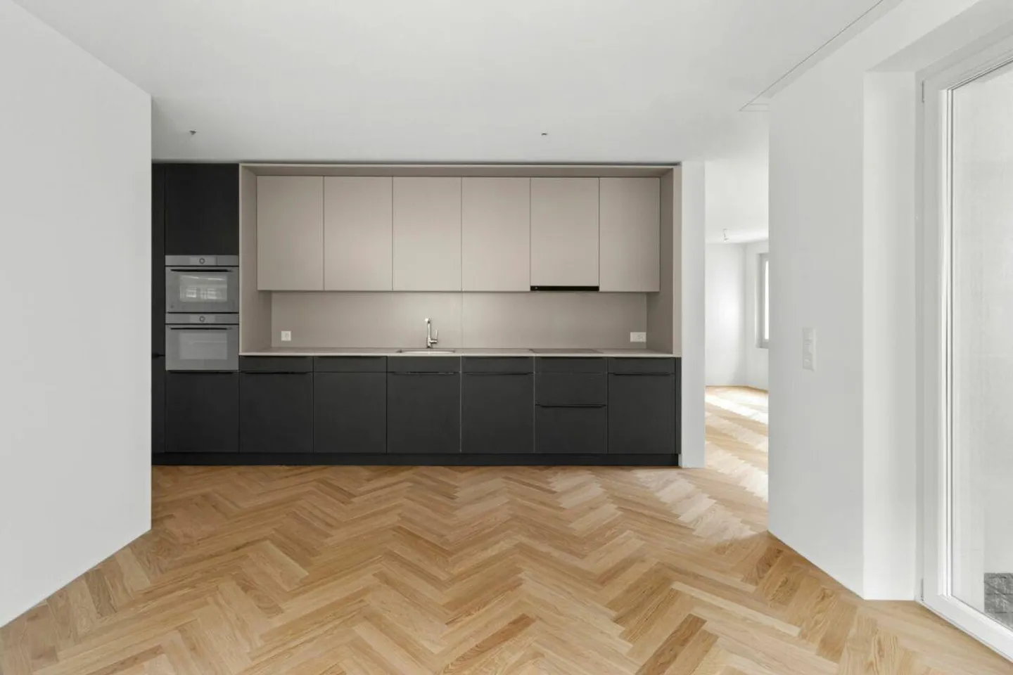 Historical Jewelry for Enthusiasts - Photo 1 of 8