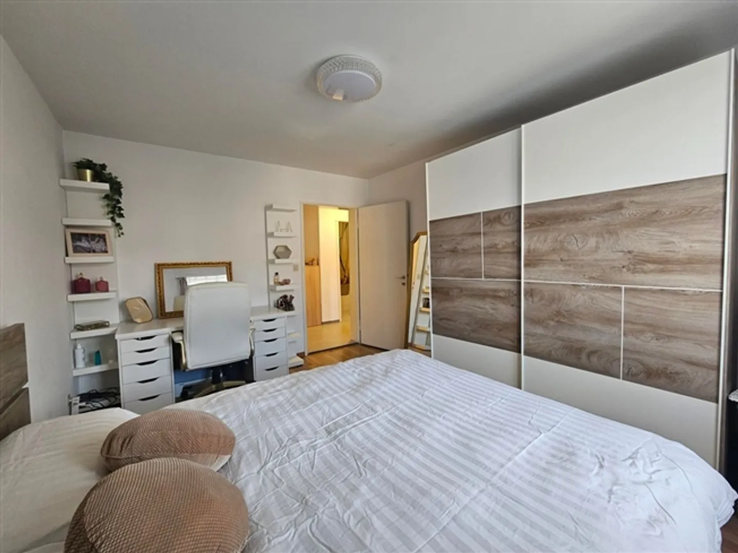 2.5 Room apartment - Photo 4 of 9