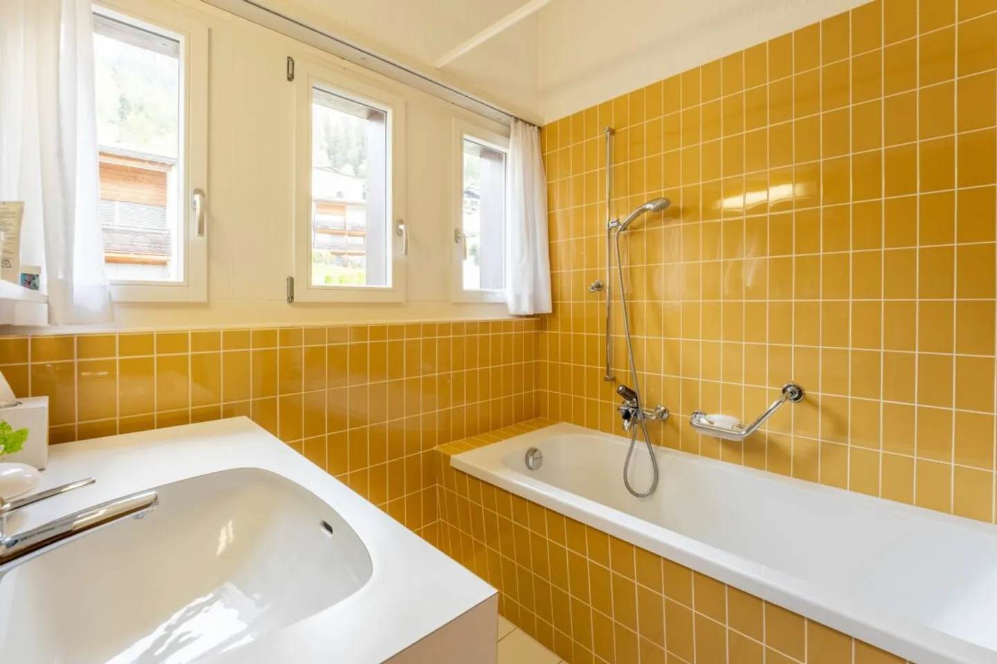 Chalet mit Schwimmbad in Flims - Foto 10 von 37