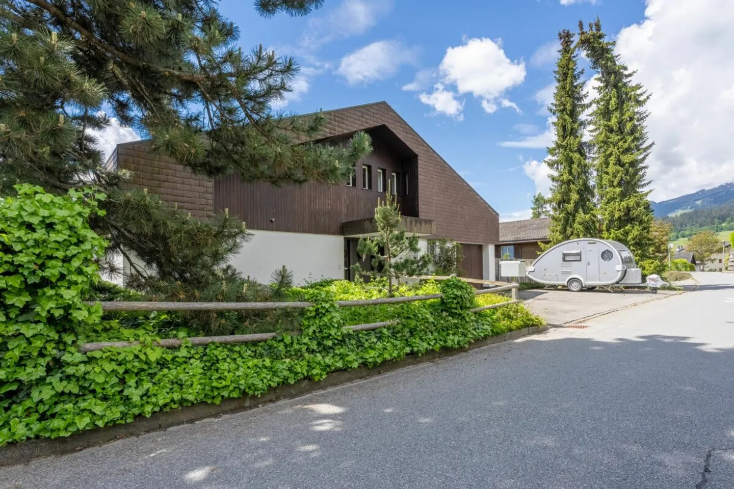 Chalet mit Schwimmbad in Flims - Foto 29 von 37