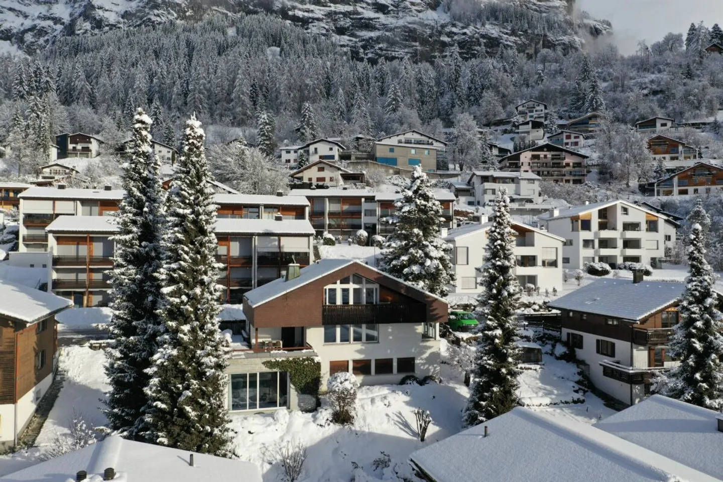 Chalet mit Schwimmbad in Flims - Foto 33 von 37