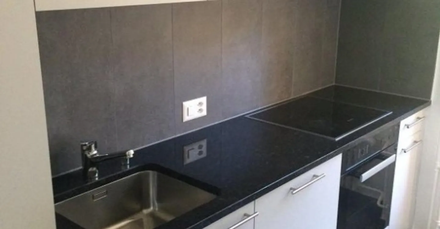 01544 - Appartamento 4 locali - Comba-Borel 3 - NEUCHATEL - Foto 1 di 3