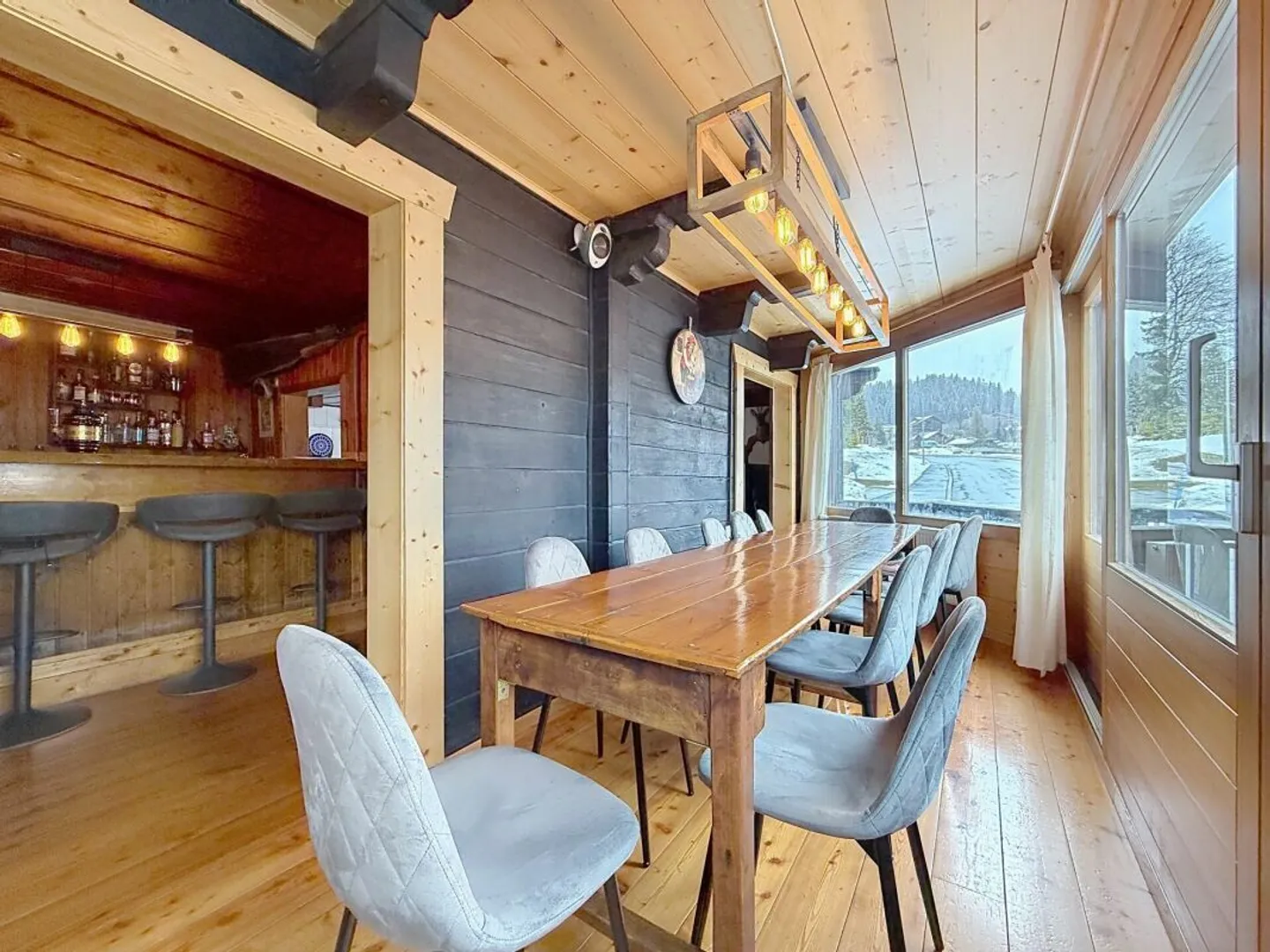 Renoviertes Chalet mit Mischnutzung - Foto 3 von 15