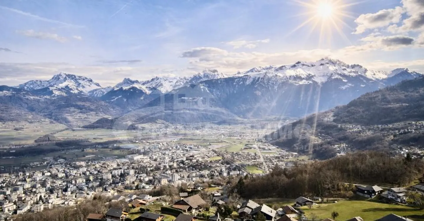 TERRENO EDIFICABILE - TRANQUILLO, SOLEGGIATO E VISTA SULLE DENTS DU MIDI - Foto 1 di 9