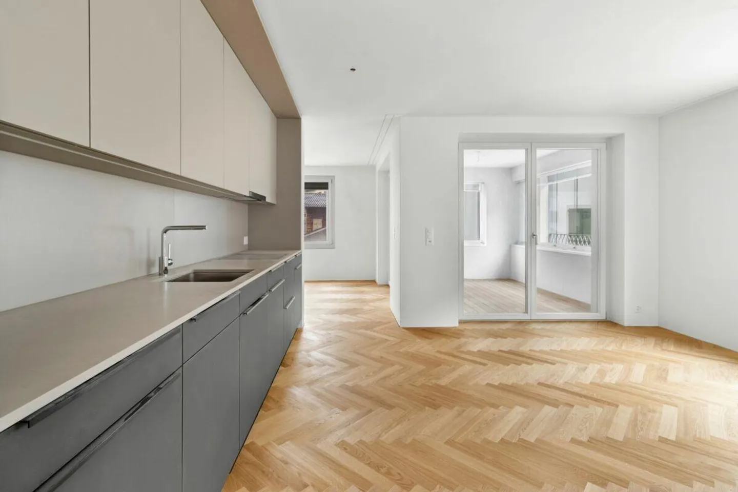 Historical Jewelry for Enthusiasts - Photo 2 of 8