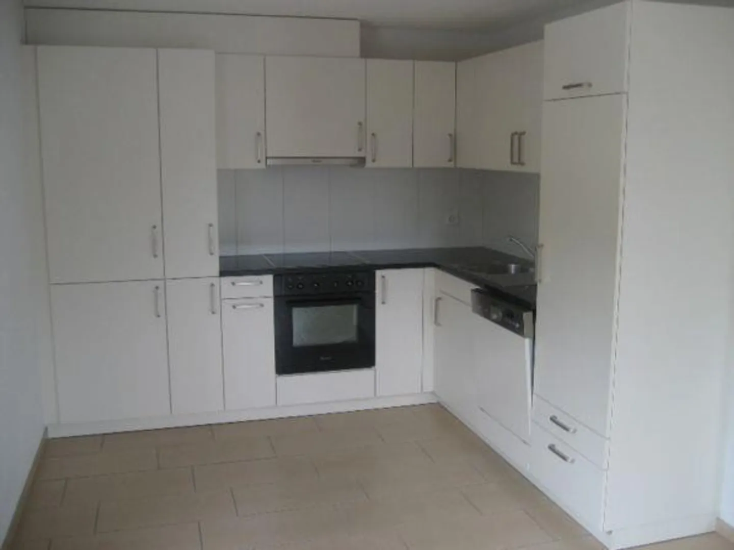 Modern 5.5-room apartment with balcony in Pieterlen - Photo 5 of 13