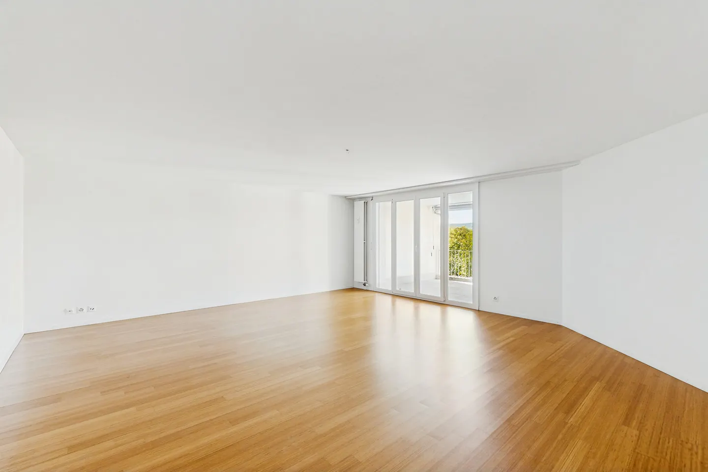 Modern 5.5-Room Apartment - Photo 1 of 1