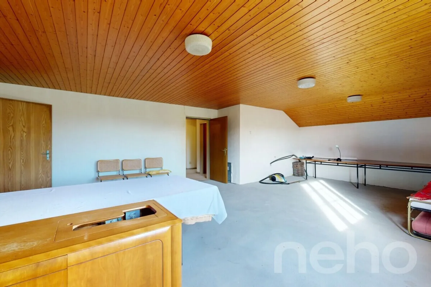 Charming 5.5-Room House with Plenty of Space and Idyllic Garden - Photo 11 of 12