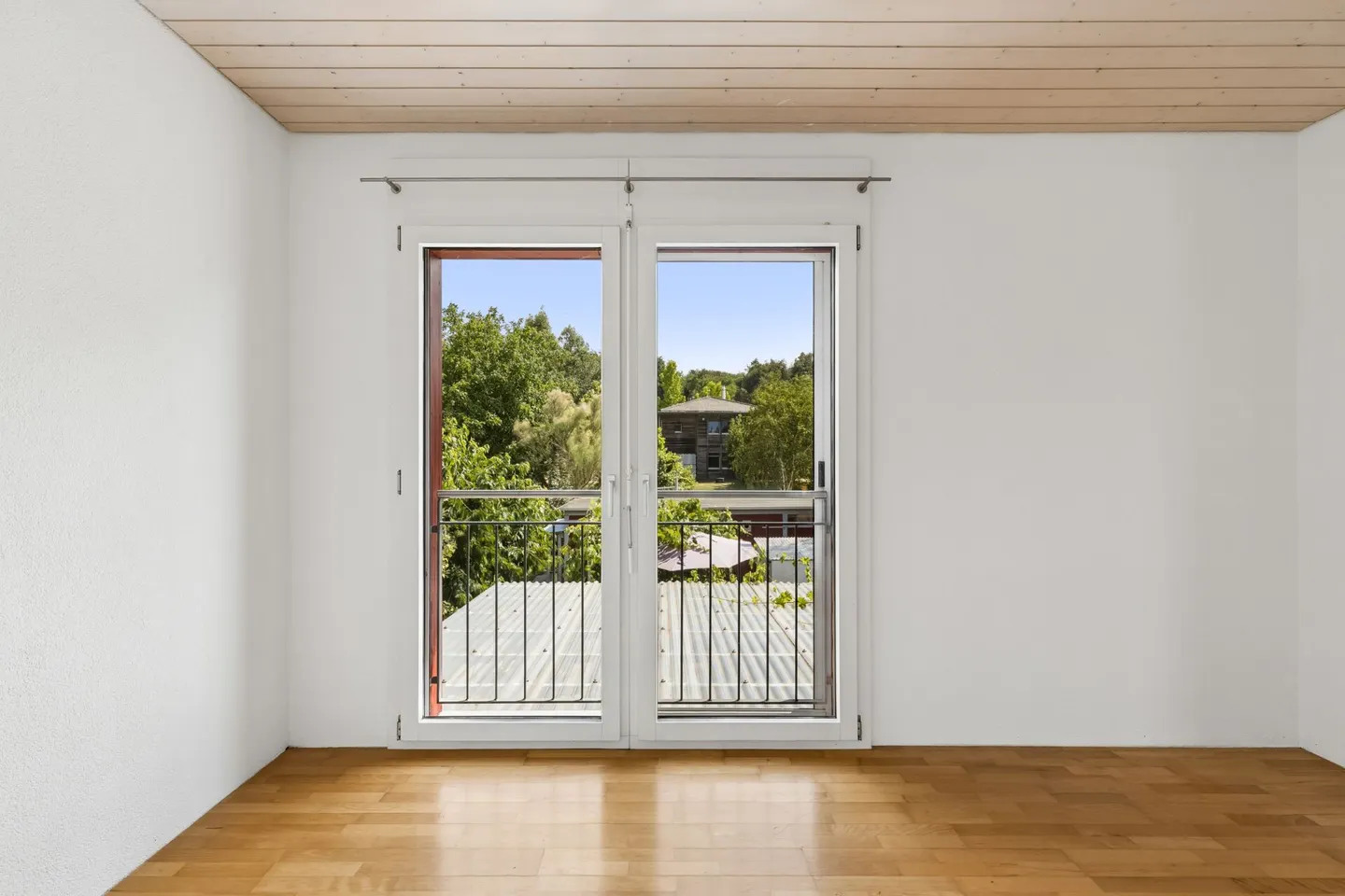 Casa unifamiliare di 4,5 stanze modernizzata con un ambiente adatto alle famiglie - Foto 10 di 14