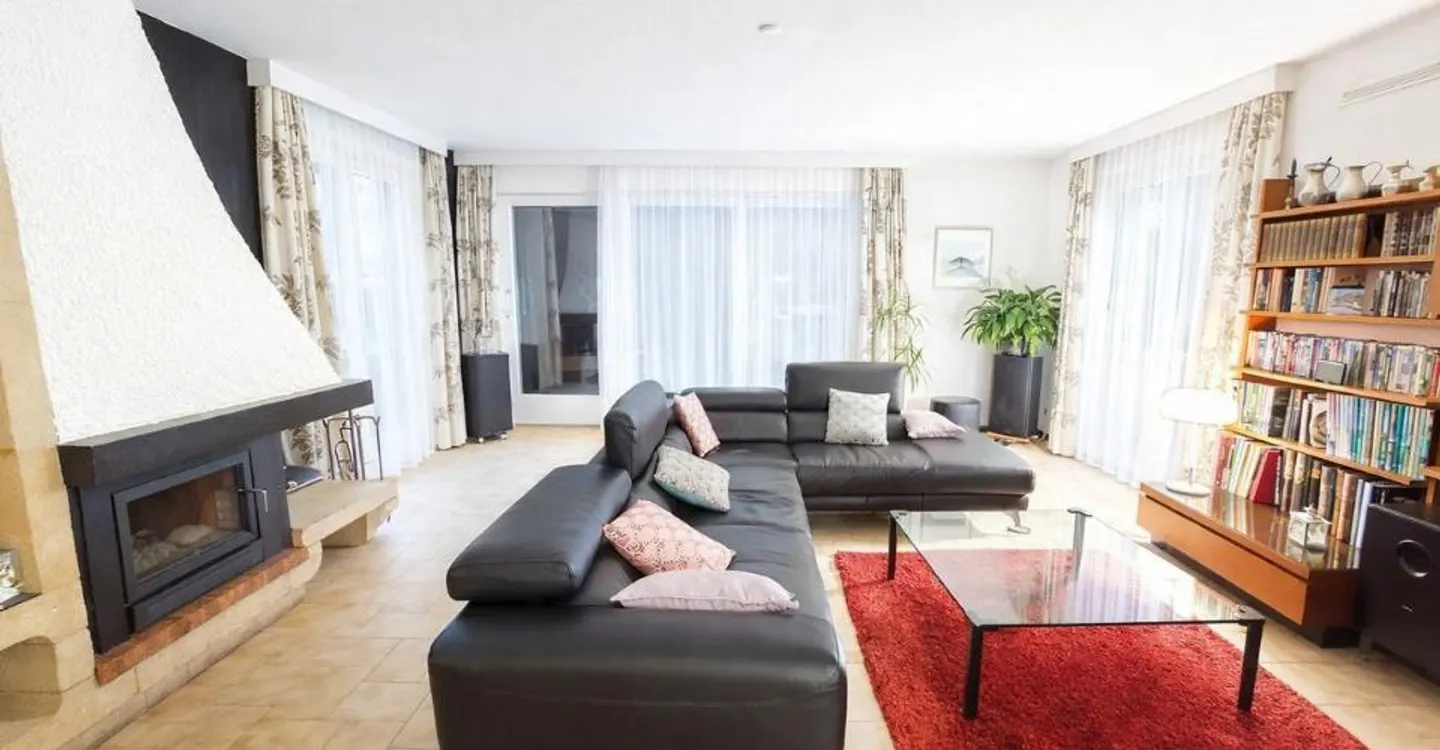 Außergewöhnliche Villa mit Seeblick - Foto 4 von 8