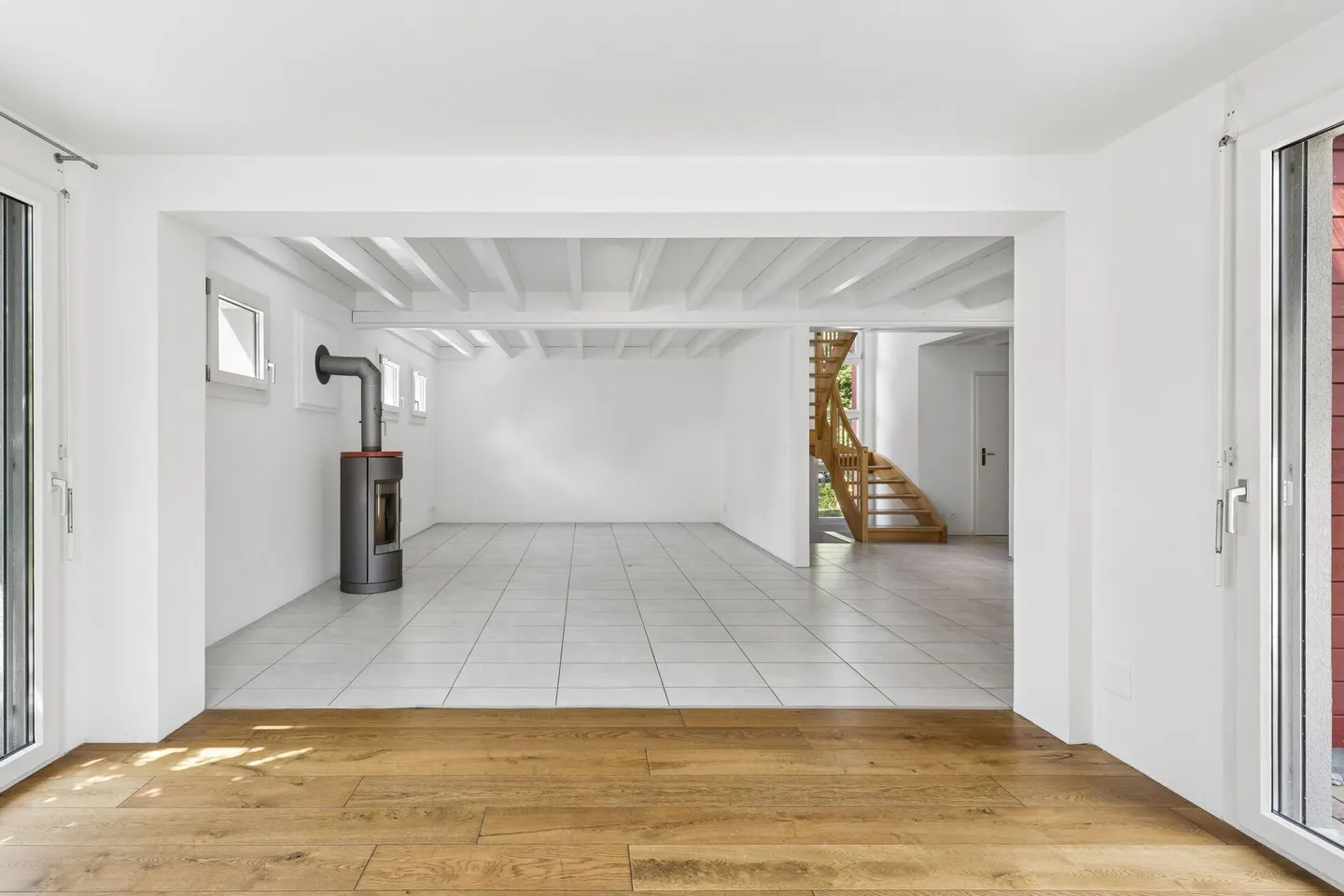 Casa unifamiliare di 4,5 stanze modernizzata con un ambiente adatto alle famiglie - Foto 4 di 14