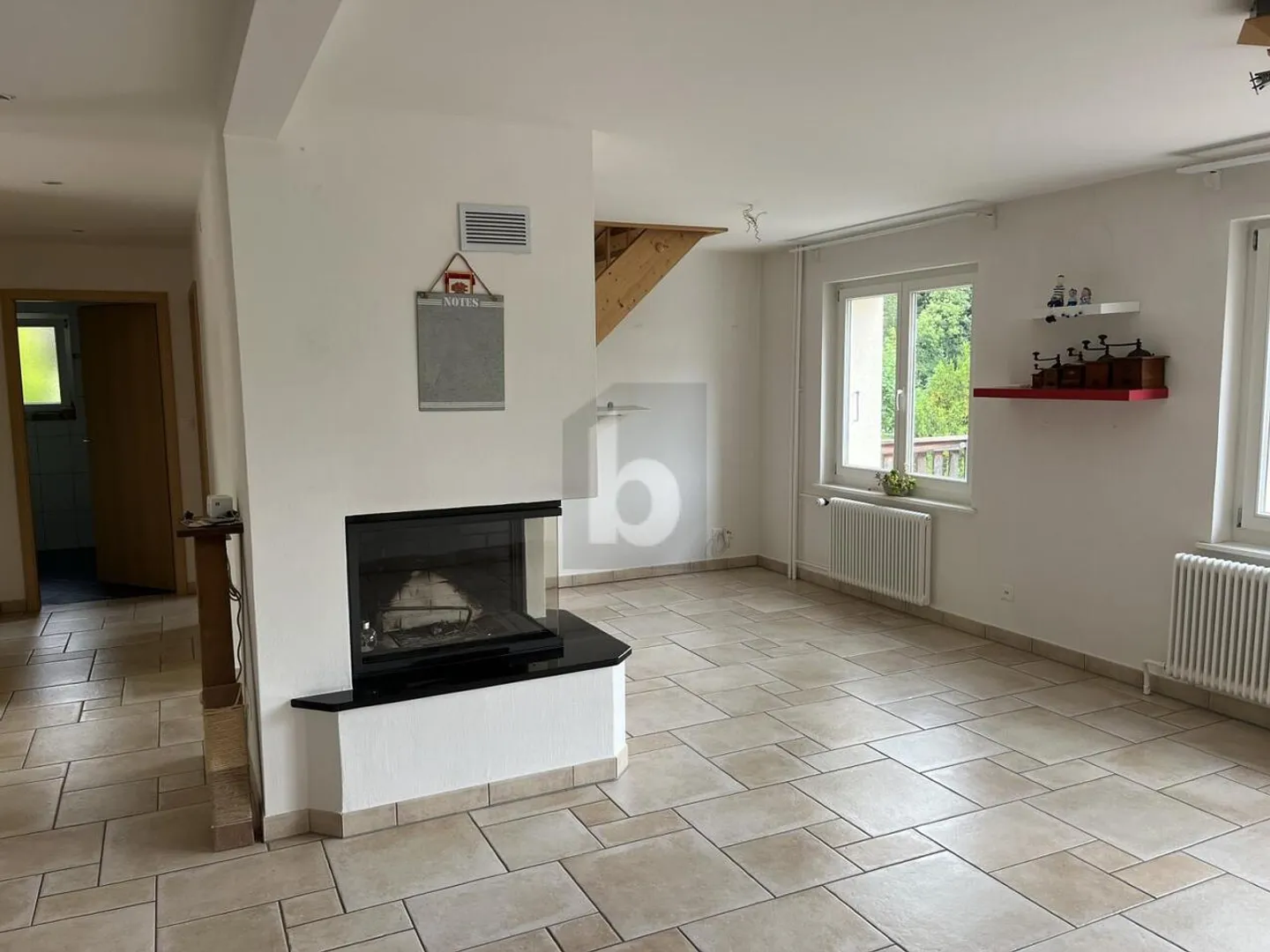 Beautiful house with 2 apartments in a quiet location - Photo 2 of 6
