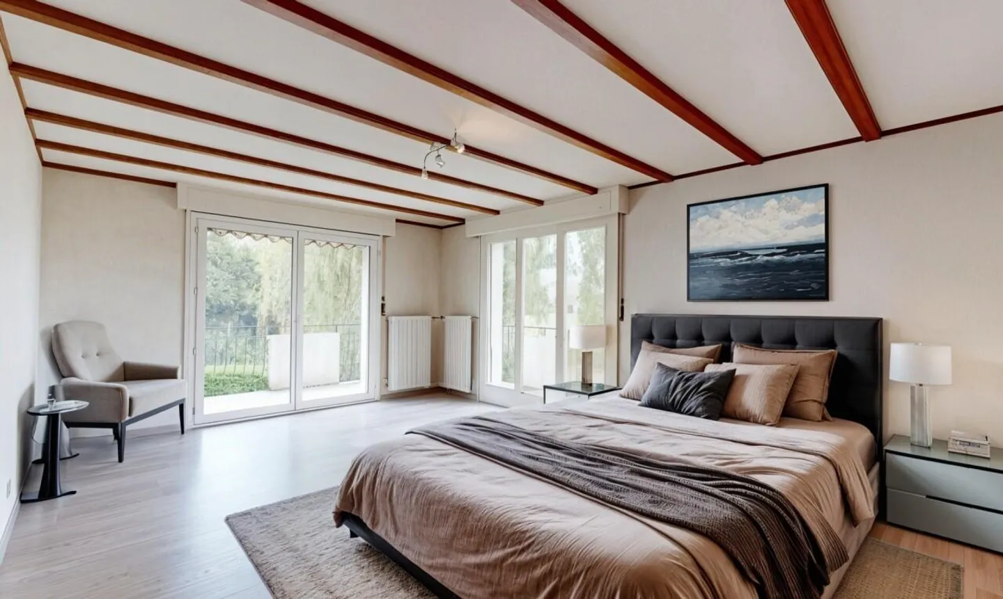 MEHRFAMILIENHAUS AM RANDE EINES LANDWIRTSCHAFTLICHEN GEBIETS - CHANCE ZU NUTZEN - Foto 9 von 13