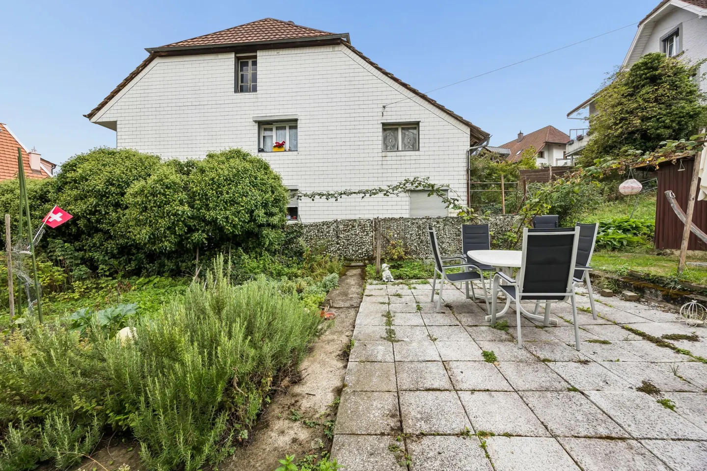Casa bifamiliare su grande terreno con riserve di ampliamento - Foto 10 di 13