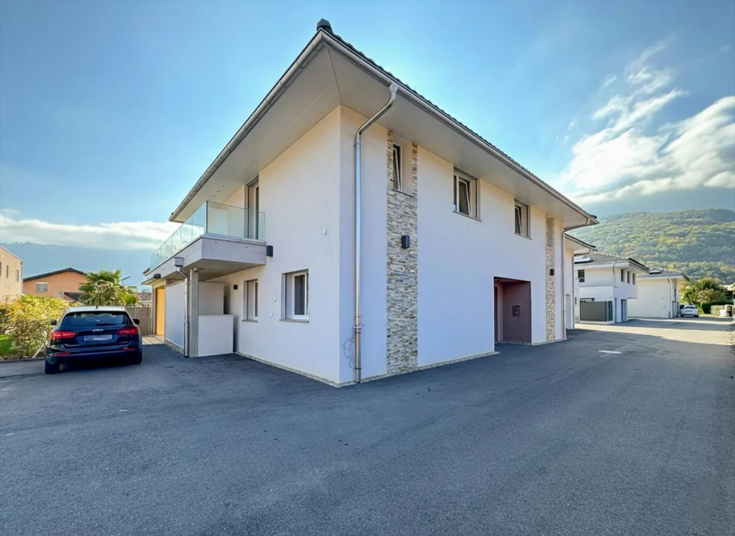 Set of 2 villas, with pool! - Photo 3 of 13