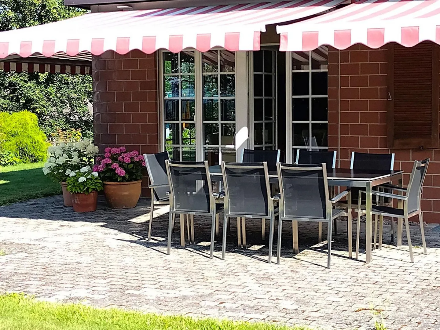 Ampia casa familiare a schiera con vista mozzafiato sul lago di Hallwil - Foto 11 di 12