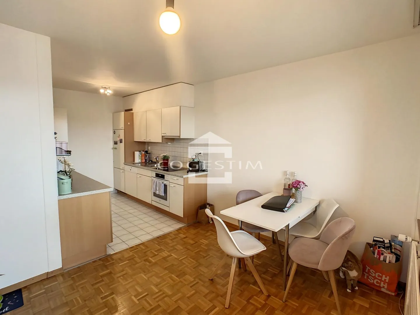 2.5 Room Apartment - Photo 1 of 8
