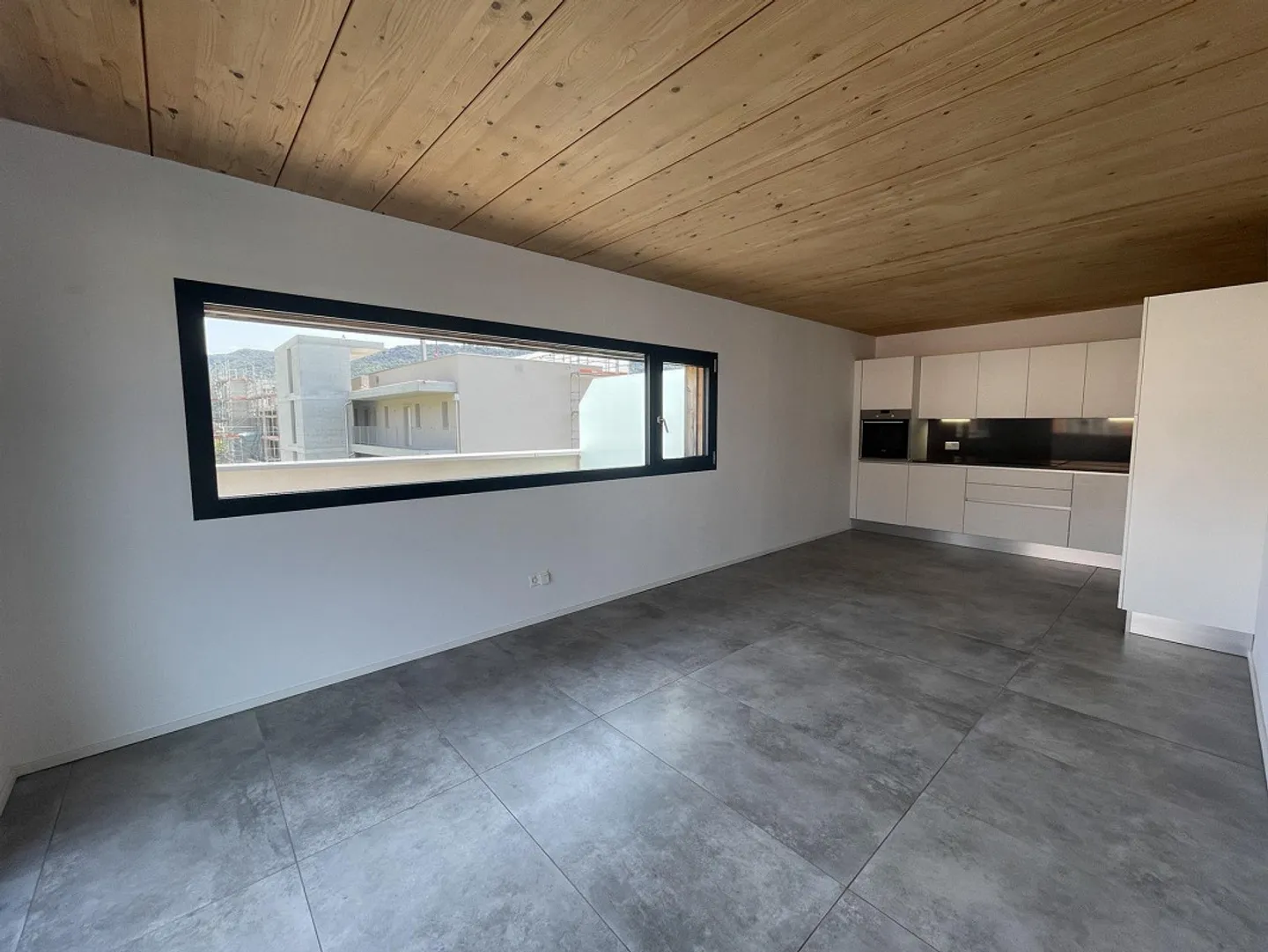 Bel appartement 2.5 dans une résidence avec solarium - Photo 2 sur 12