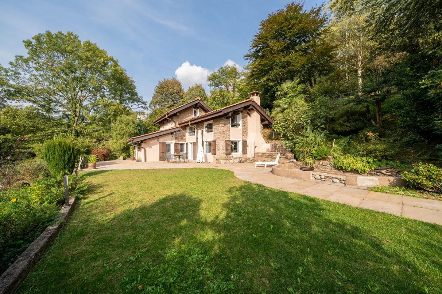 UNE OASIS DE PRIVACITÉ : VILLA AVEC LAGUNE ET DEPENDANCE - Photo 23 sur 30