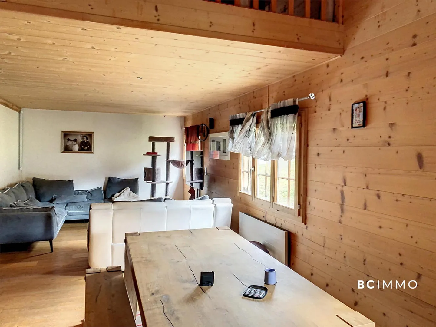 Chalet mit zwei Wohnungen und einem Geschäft | BC IMMO - Foto 7 von 9