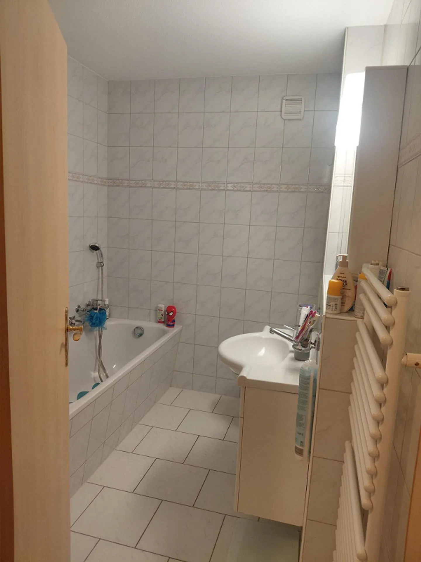 3.5-room apartment, ground floor, centrally located - Photo 4 of 8
