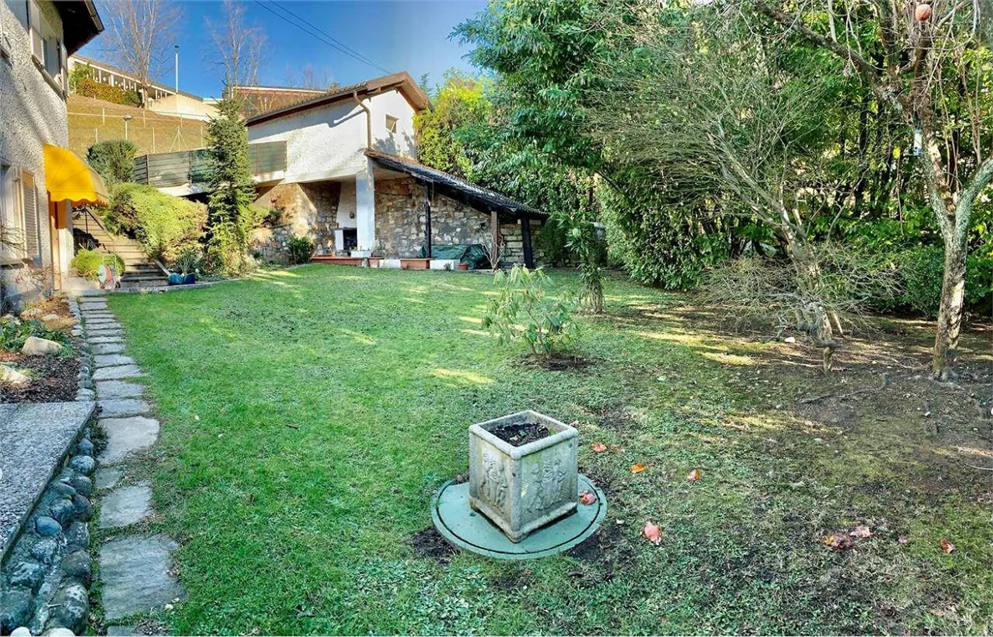 4.5-room apartment with private garden in Pazzallo - Photo 3 of 12