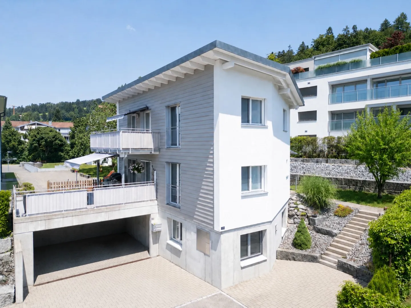 Modern 6.5-room family house with garden in a quiet cul-de-sac location - Photo 6 of 8