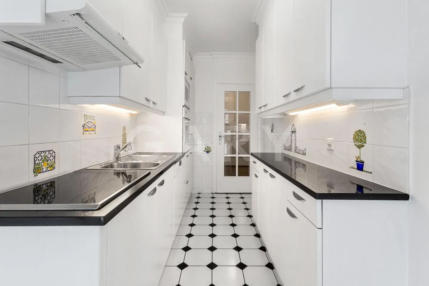 Renovierte Wohnung mit Dachpools - Foto 7 von 10