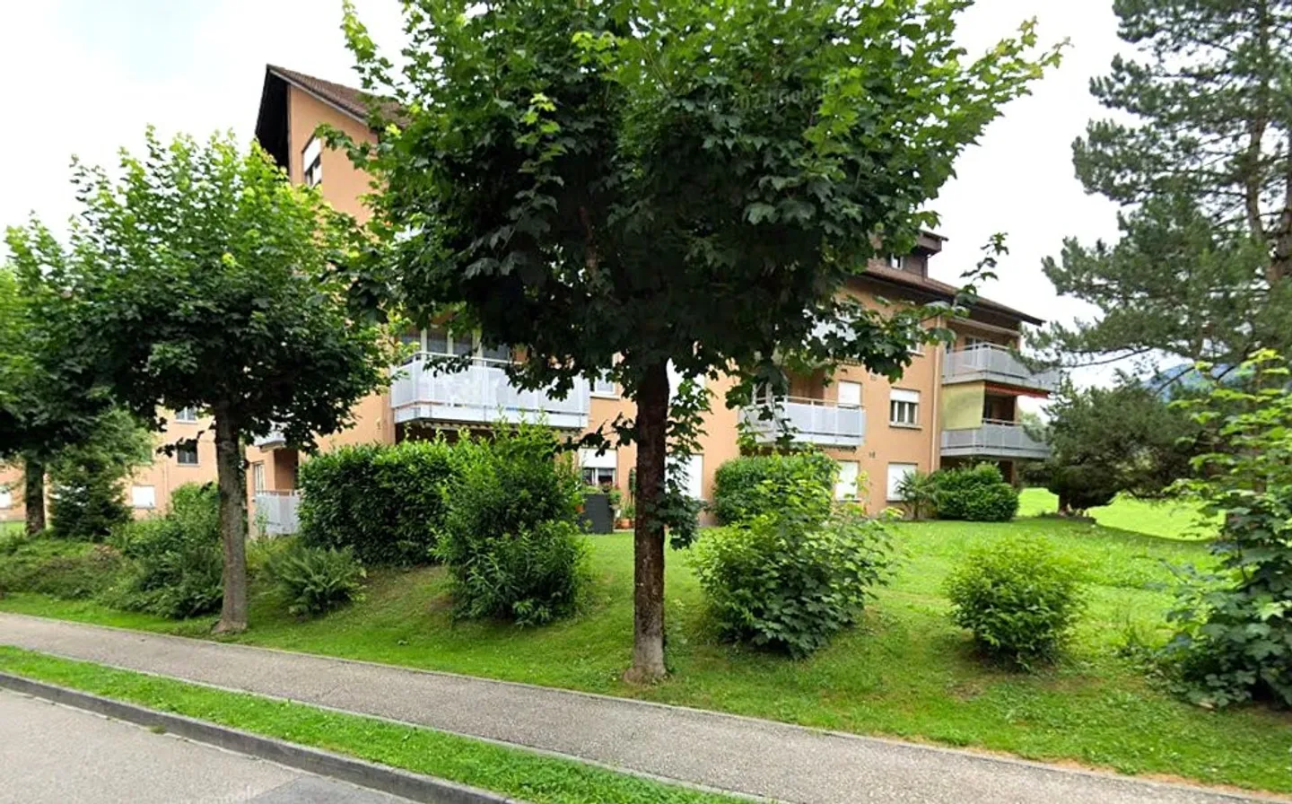 Appartamento 2.5 stanze - Foto 1 di 8
